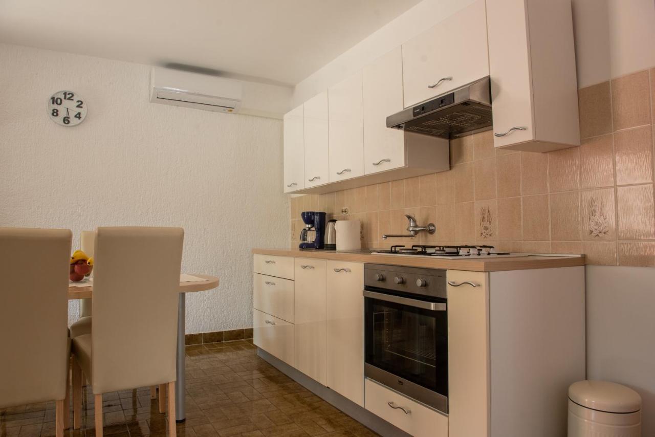 Apartman Bozica Vir Εξωτερικό φωτογραφία